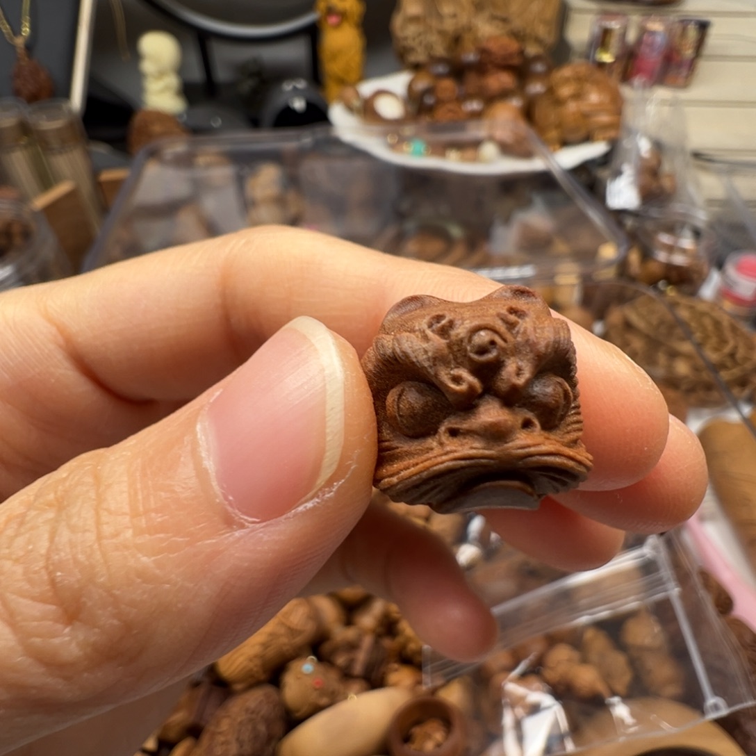 檀香木醒狮老山檀