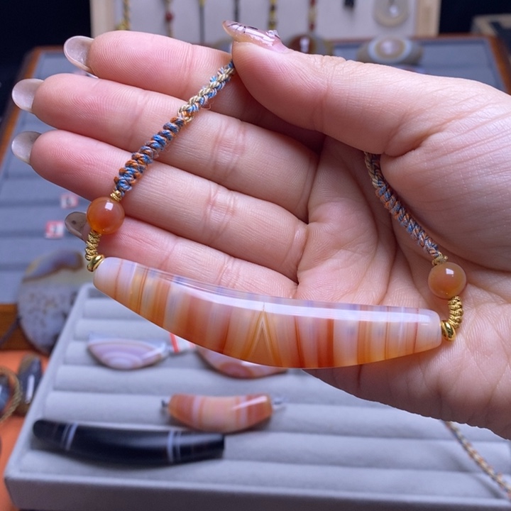 A***子玛瑙/玉髓未镶嵌颈饰