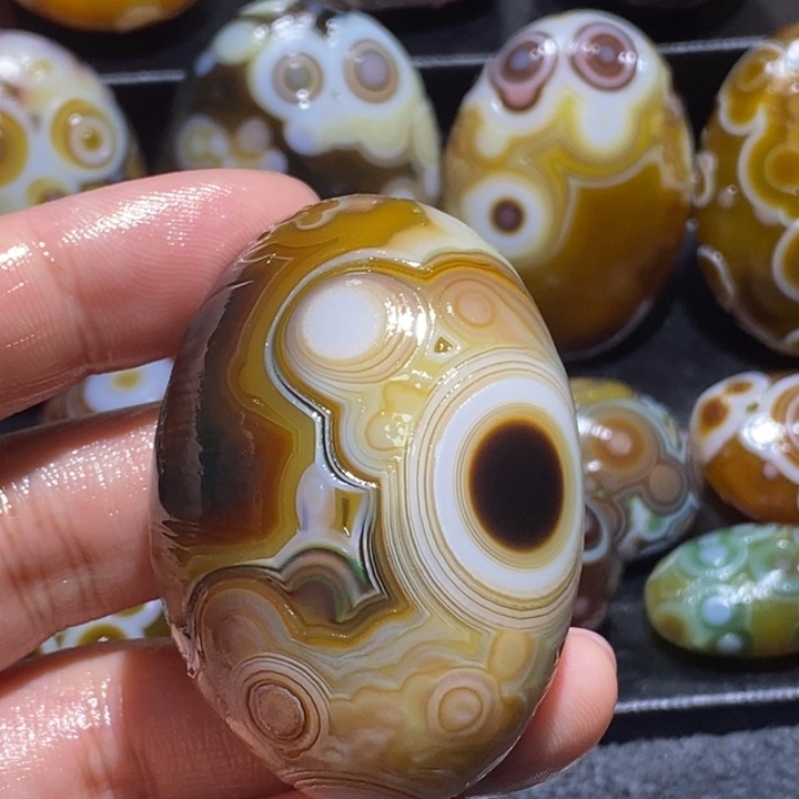 玛瑙/玉髓未镶嵌珠宝半成品128