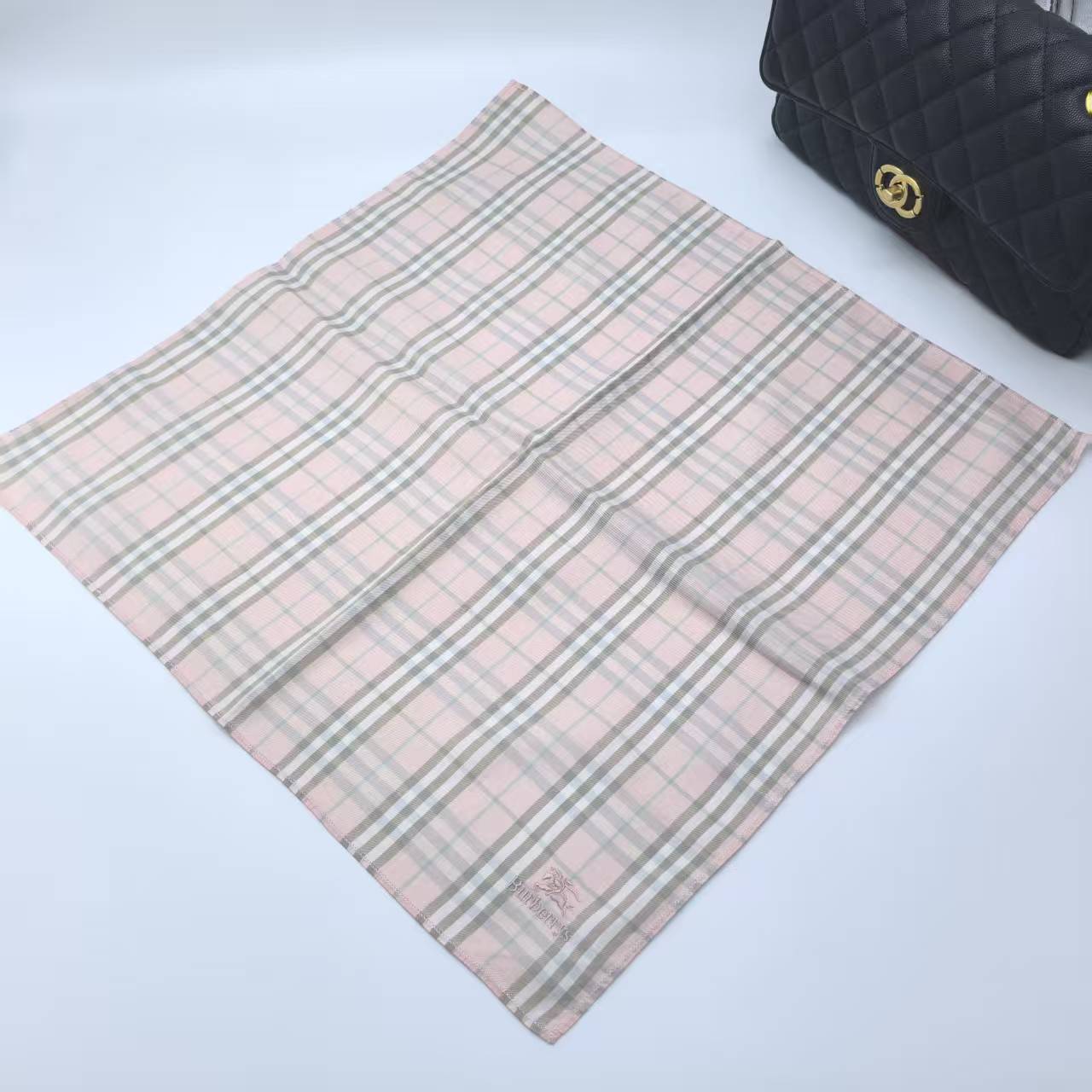 95新 BURBERRY/博柏利 海囤/巴宝莉/48*48/丝巾/yy08387