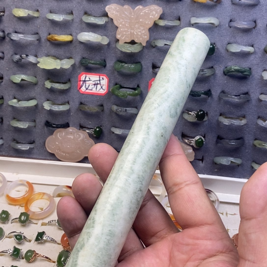 蛇纹石玉珠宝半成品未镶嵌