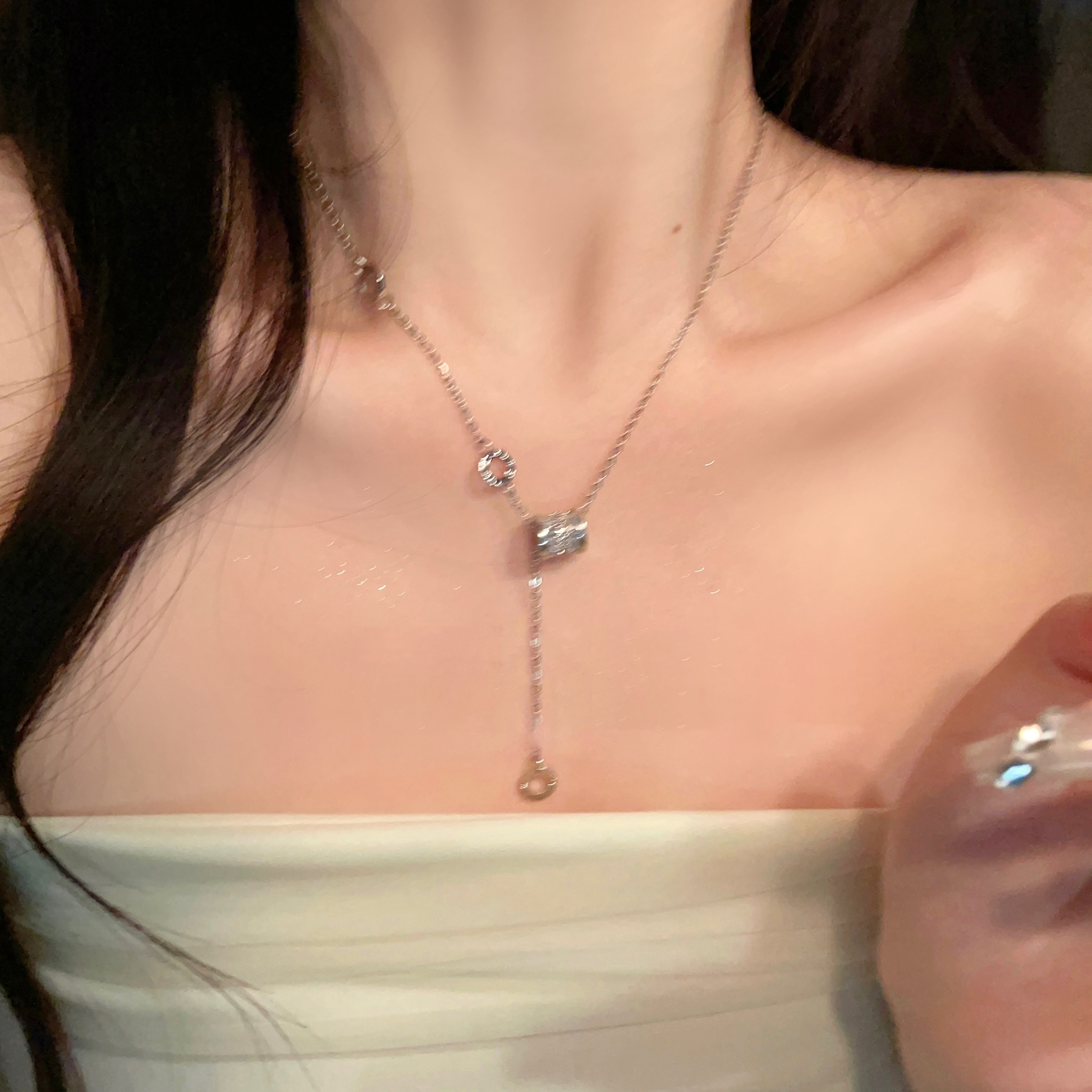 钛钢项链 梅姐饰品b107 小蛮腰流苏项链女锁骨链气质脖颈链配饰