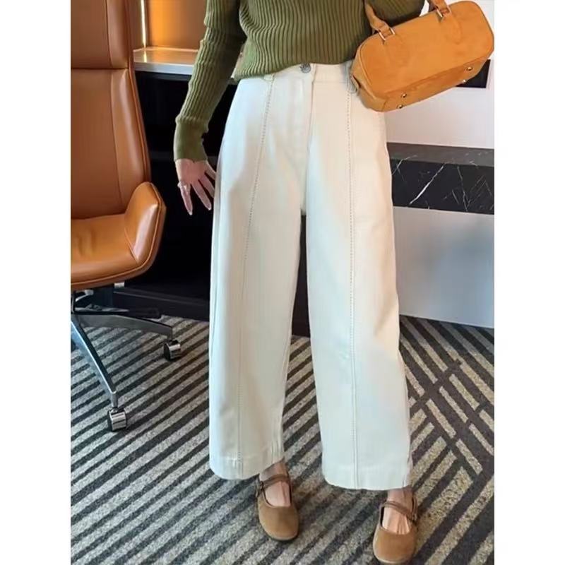 白色弯刀牛仔裤女秋季新款大码胖mm宽松显瘦直筒阔腿奶奶裤