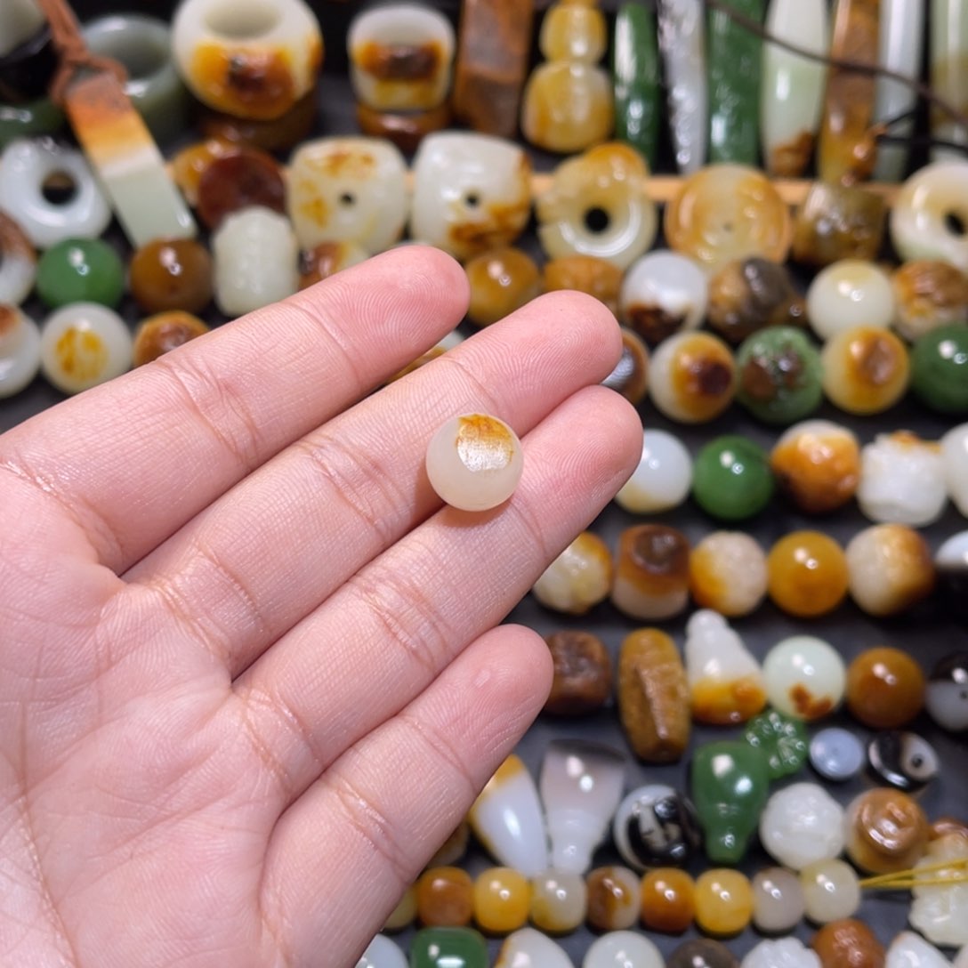 和田玉配饰未镶嵌阿*