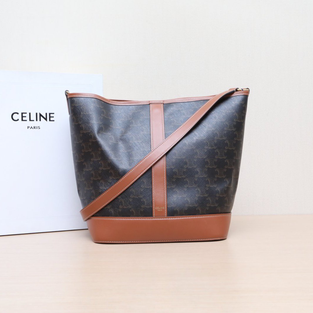 95新 Celine/思琳 小花攀攀凯旋门 标志印花 水桶包 中号 27
