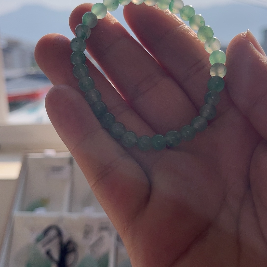 石英质玉手链未镶嵌