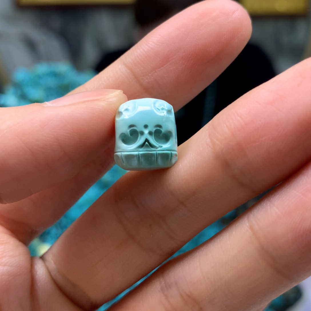 绿松石配饰未镶嵌