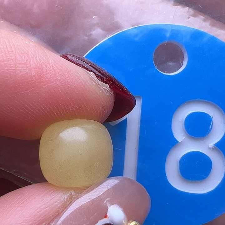 蜜蜡裸石未镶嵌10m m