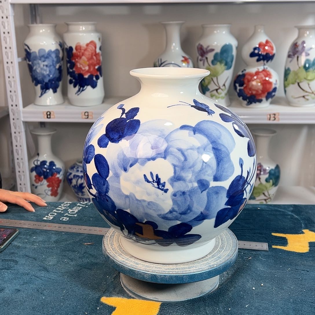 摆件景德镇陶瓷石青目