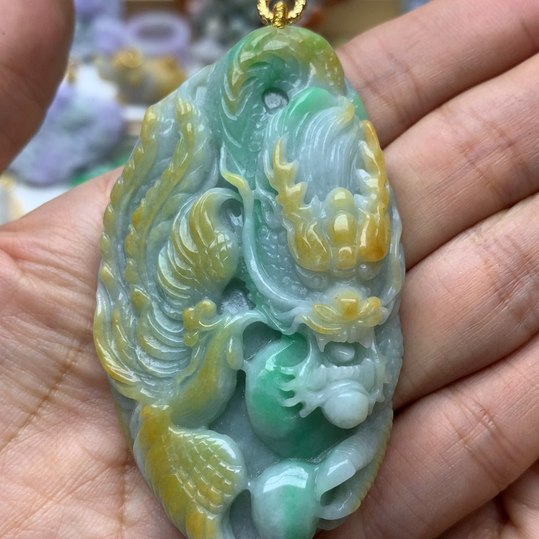 翡翠颈饰未镶嵌翡翠