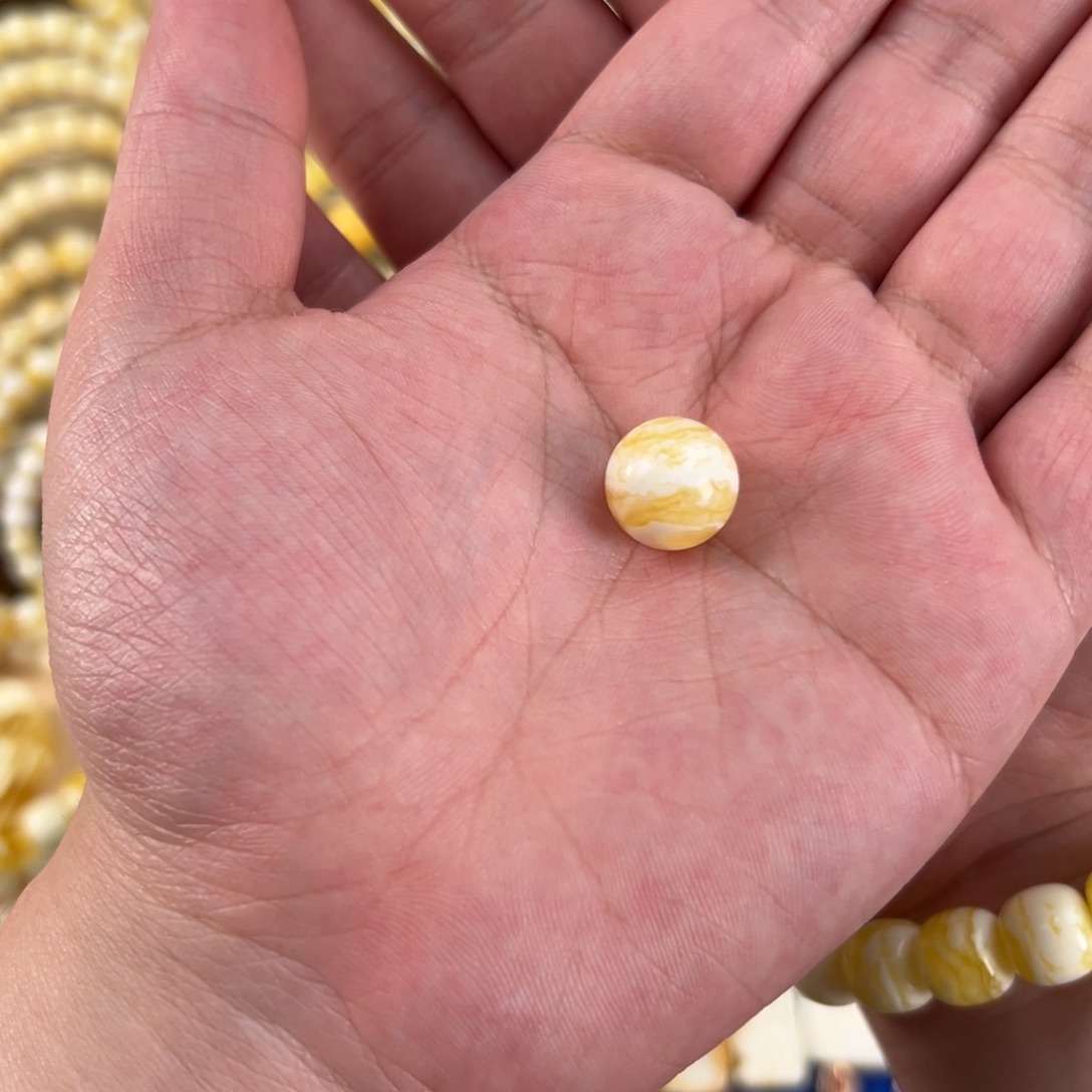 勿***。琥珀未镶嵌手串13.7mm单颗