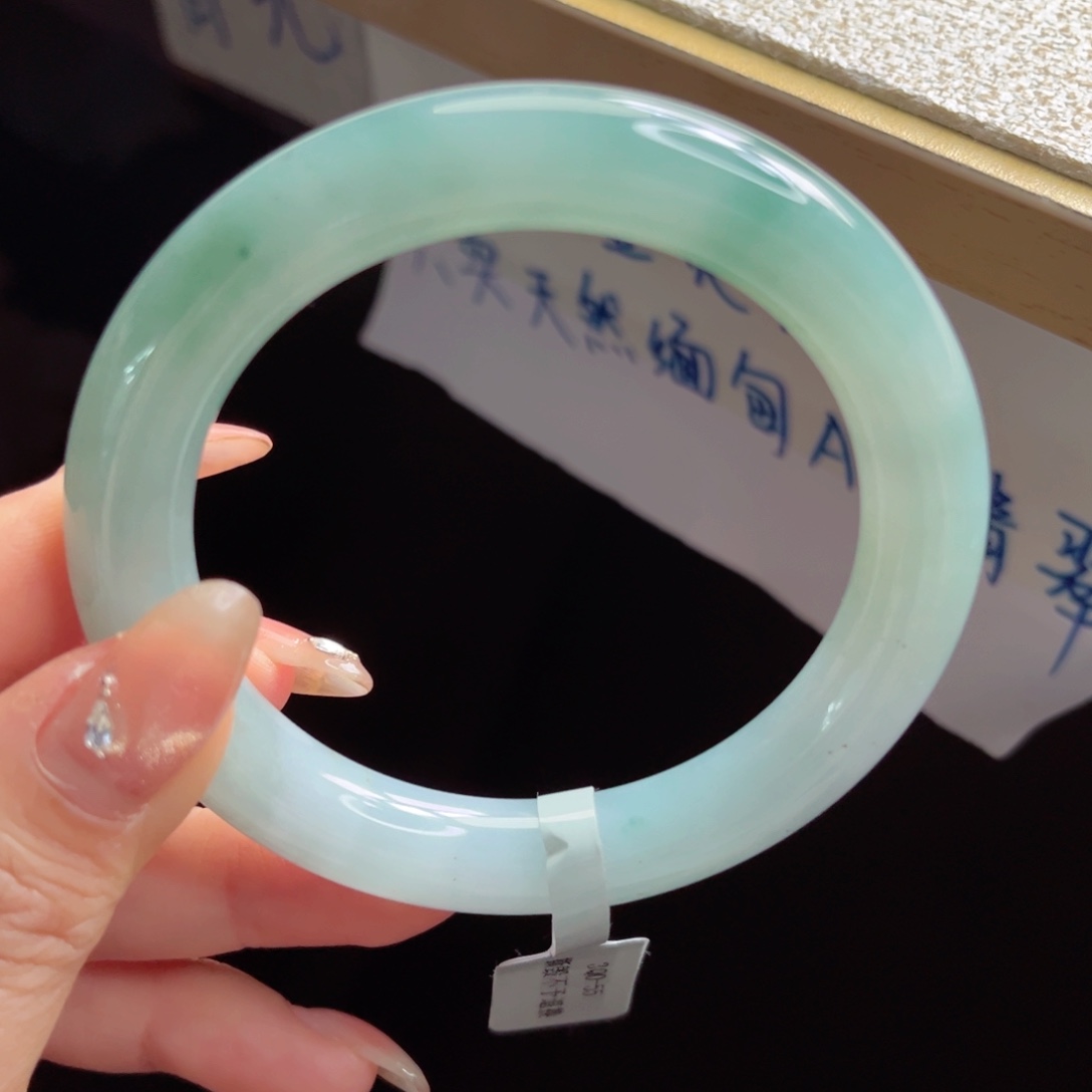 翡翠未镶嵌手镯手镯