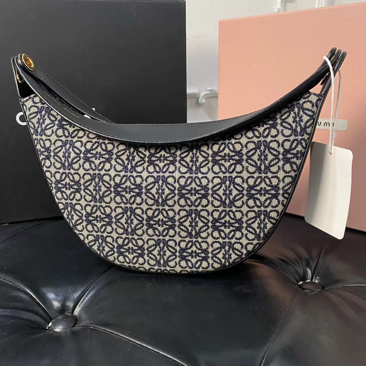 LOEWE/罗意威 单肩包 单肩包 yw6179/2502