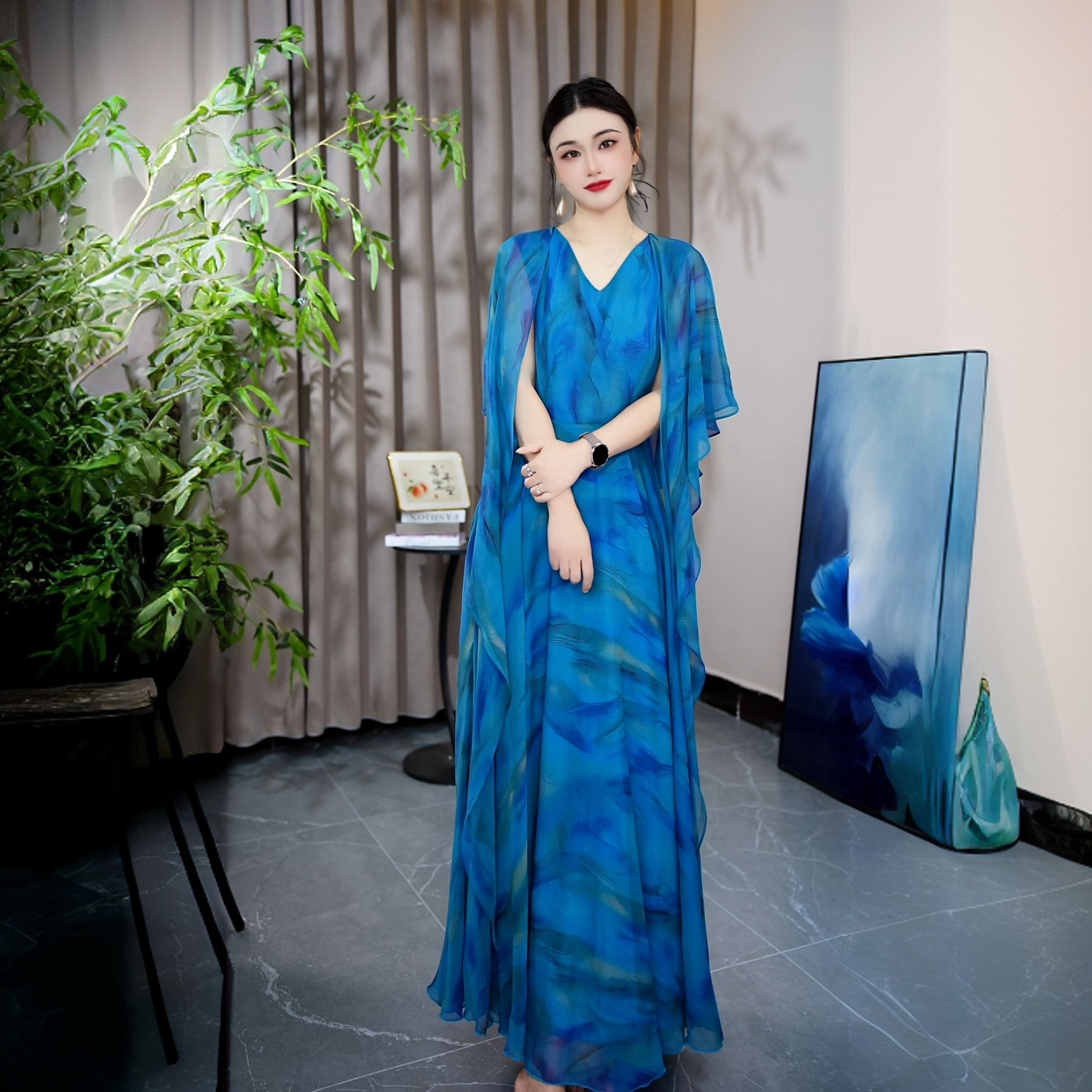 2025夏新款无袖披风小香风连衣裙大摆长裙冰川蓝X696-85A