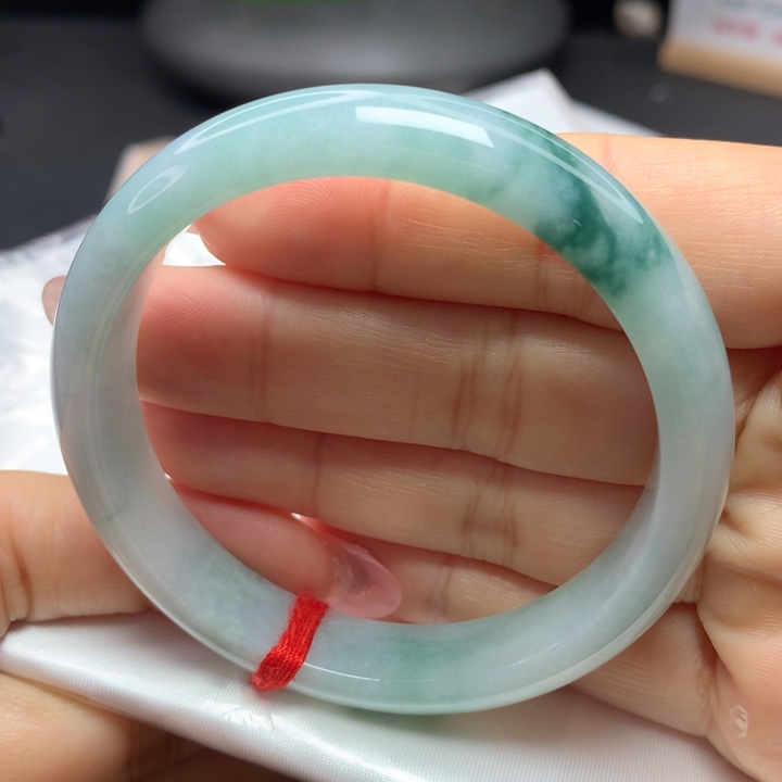 翡翠手镯未镶嵌55555656