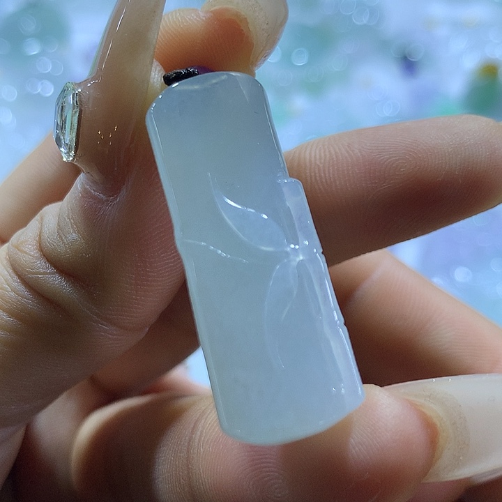 翡翠未镶嵌颈饰天然翡翠A货吊坠