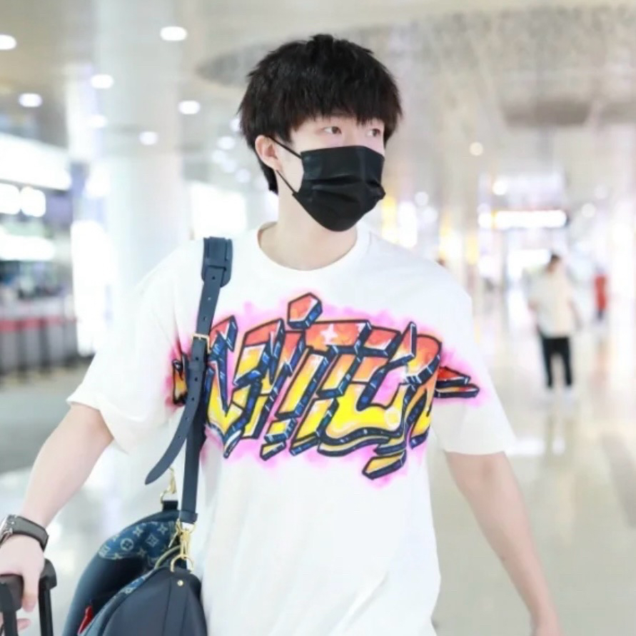 99新 LouisVuitton/路易威登 4925/白色Logo短袖/S/98新/无领标