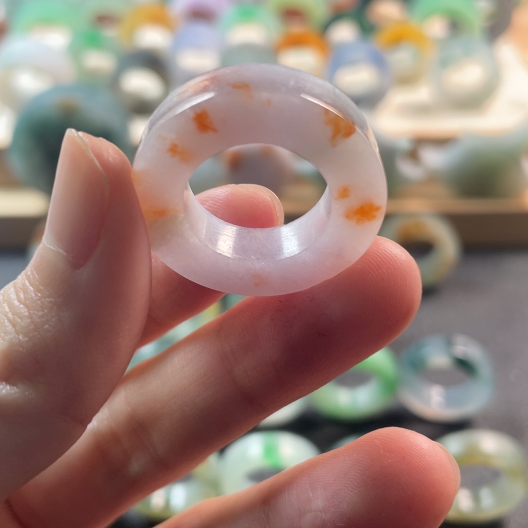 定制翡翠未镶嵌戒指