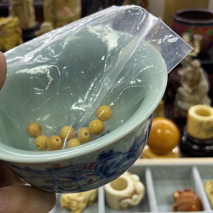 杯王****）精品雕刻工艺品