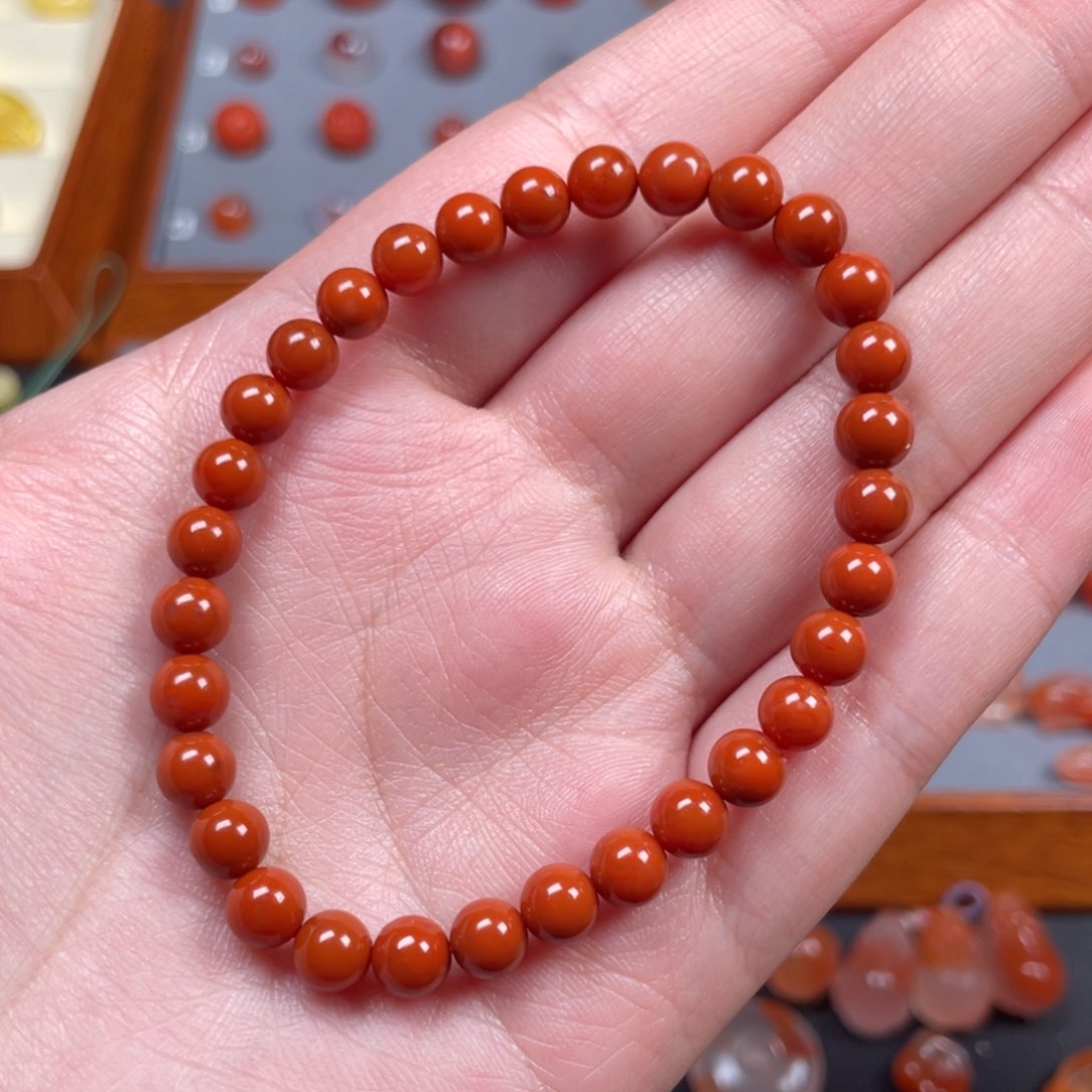 南红玛瑙卡5.8满肉单圈未镶嵌