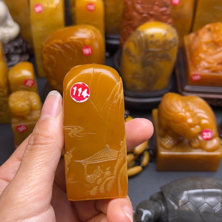 寿山石印石带**哥题材：工艺品