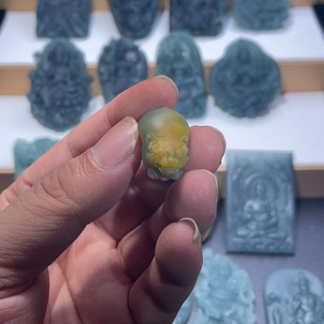 定制翡翠未镶嵌翡翠