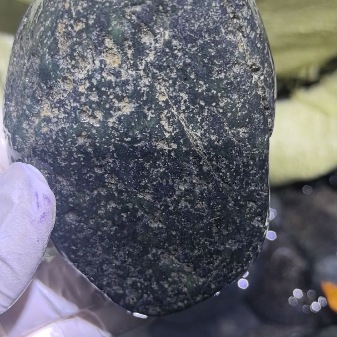 吴***辉藏玉药王石原石一个