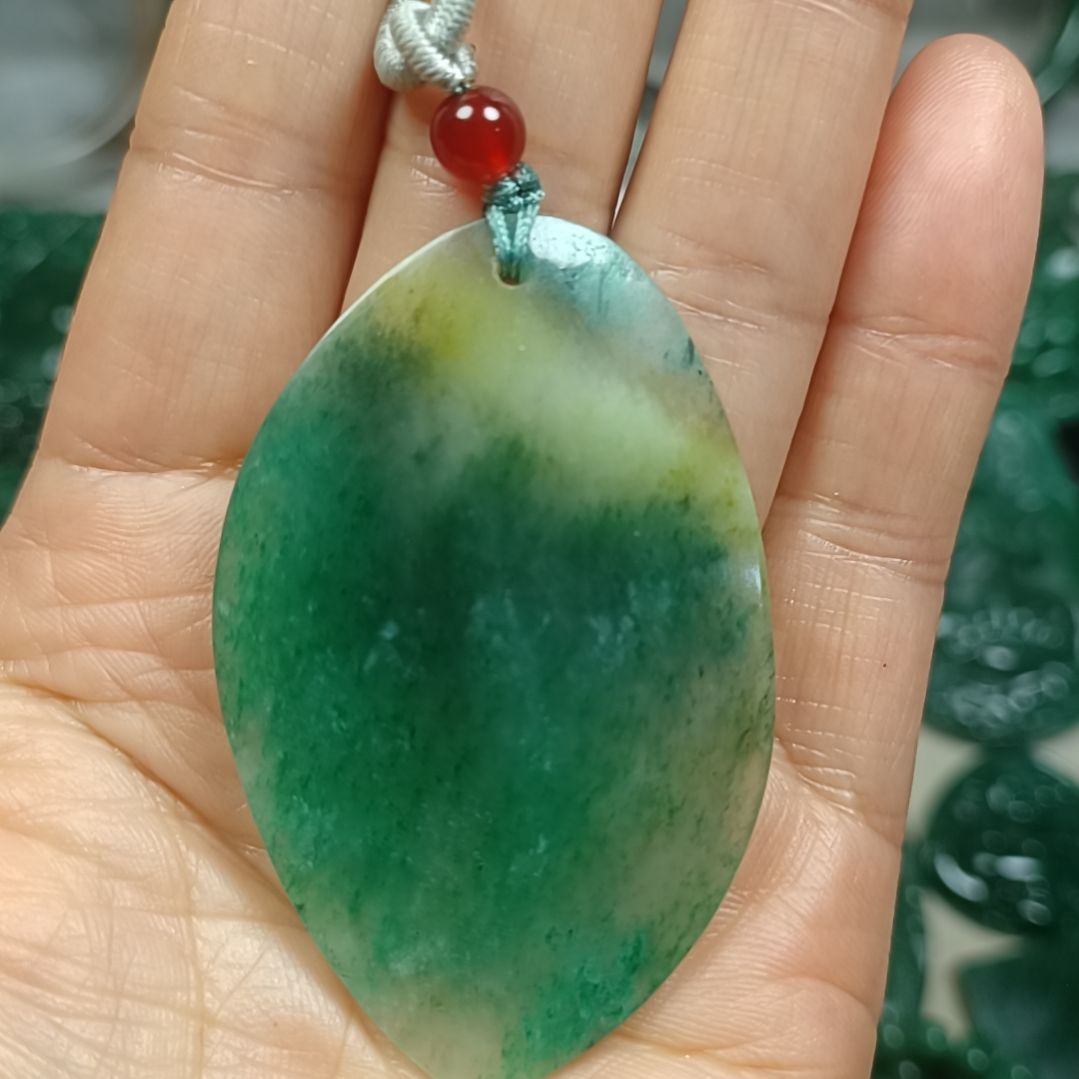 羽***涅独山玉未镶嵌挂件