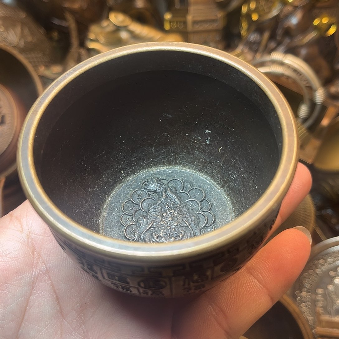 精美铜器工艺品等