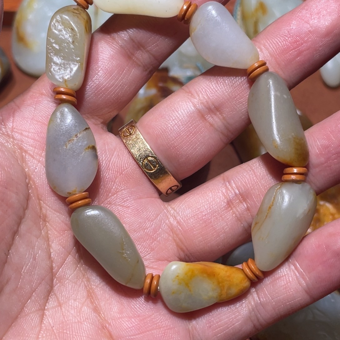 造***宝和田玉未镶嵌挂件