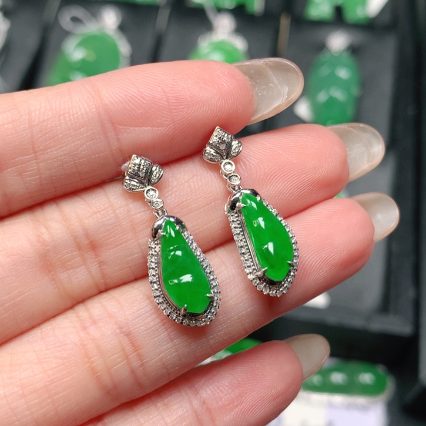 【闪购商品】18K金镶嵌翡翠耳饰福豆