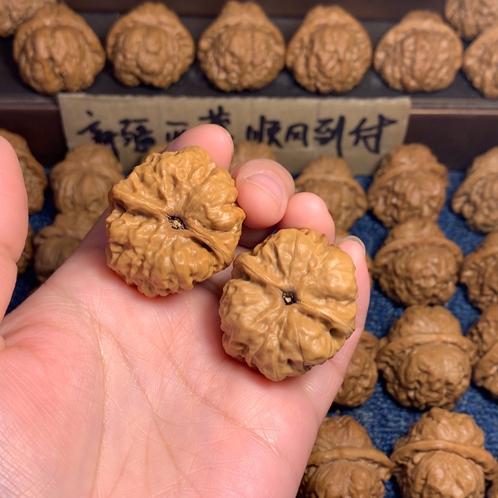 桃核吊坠ᜊ****ᜊ蛤蟆核桃
