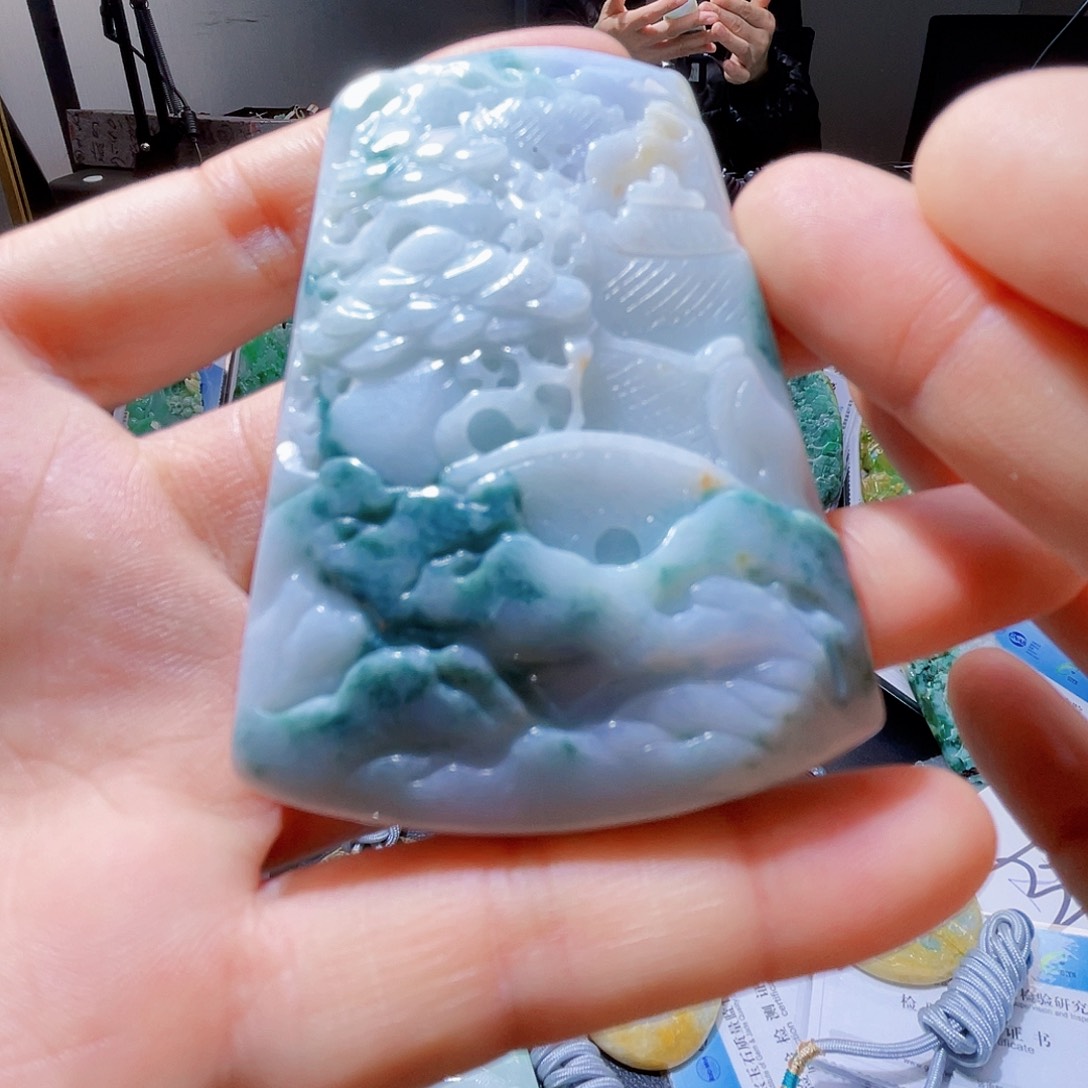 颈饰未镶嵌翡翠小*一