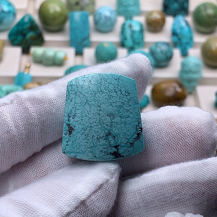 绿松石未镶嵌珠宝奇石10.6克特色无事牌吊坠