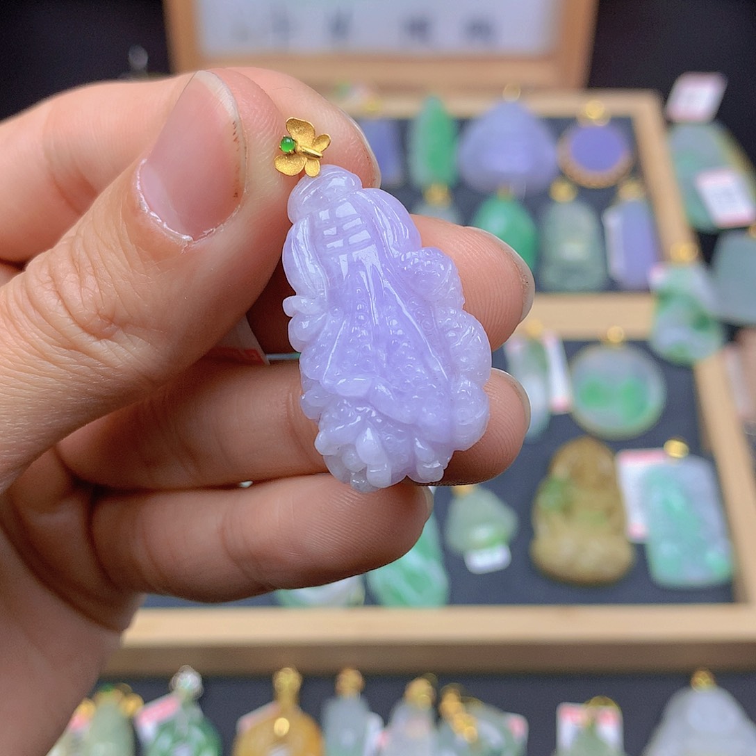 翡翠颈饰18K金镶嵌翡翠