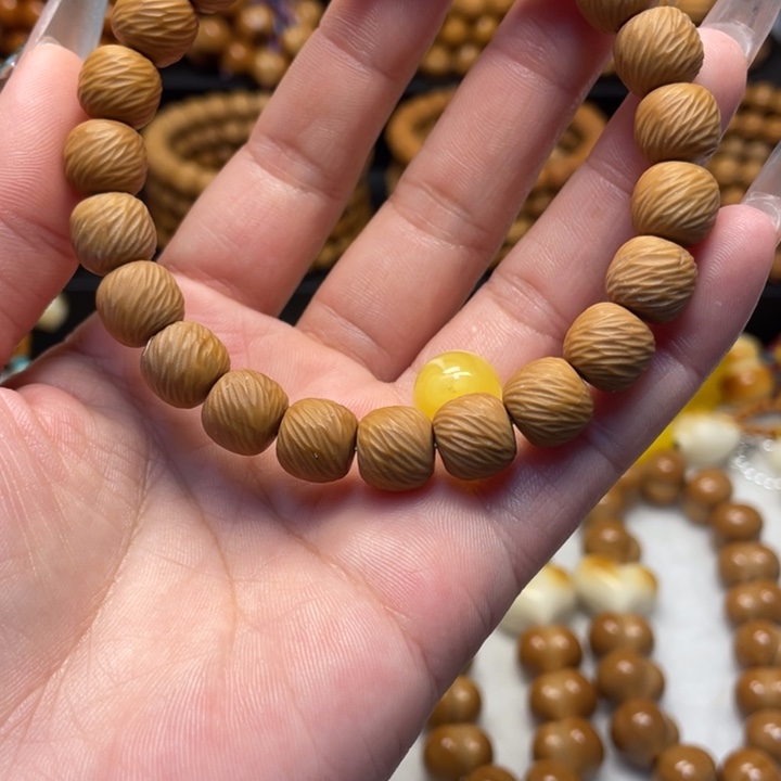 屿***屿猴头核桃手串微瑕拉丝云锦