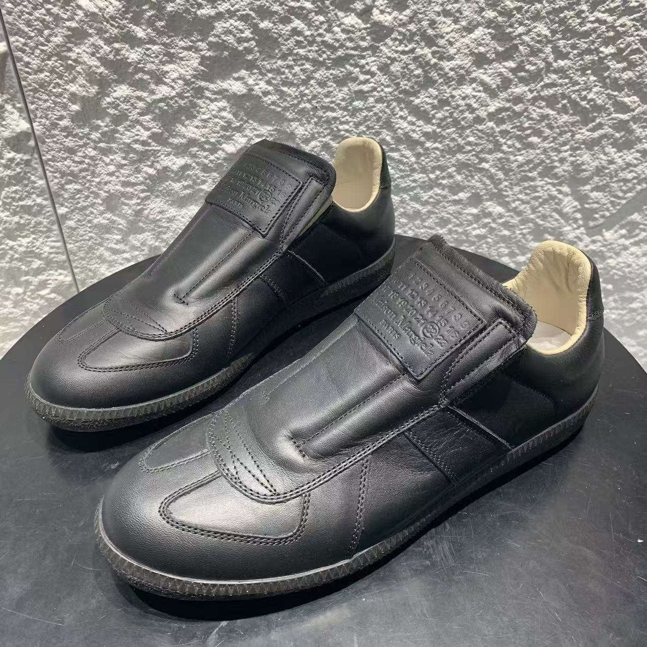 95新 Maison Margiela/梅森马吉拉 38.5码/柒奢/黑色板鞋 xxs834
