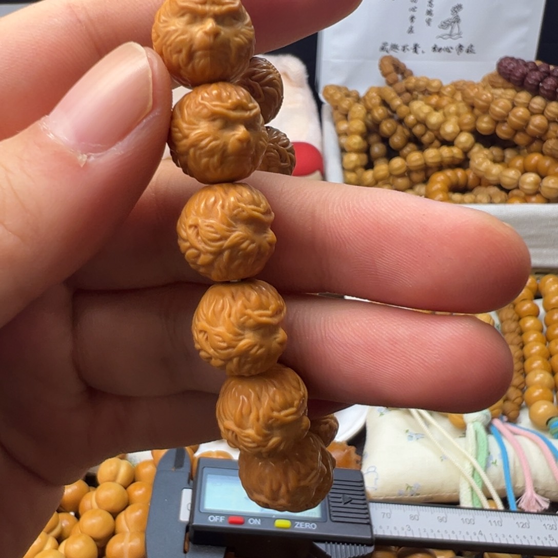 手串猴头核桃微瑕斗战胜佛