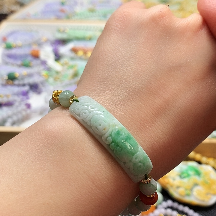 翡翠手链未镶嵌手牌