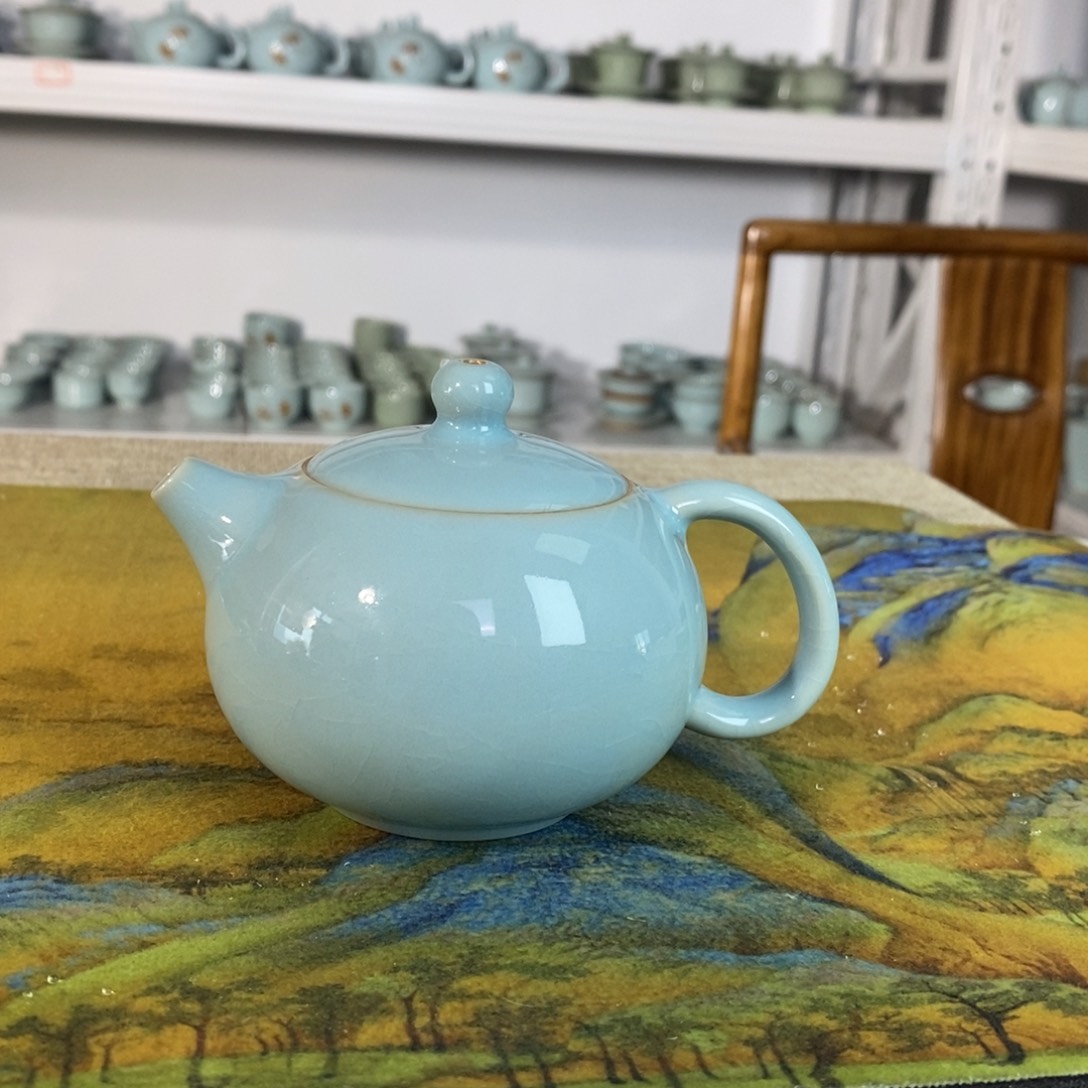 【闪购商品】天青西施壶微微瑕。。。。。。。