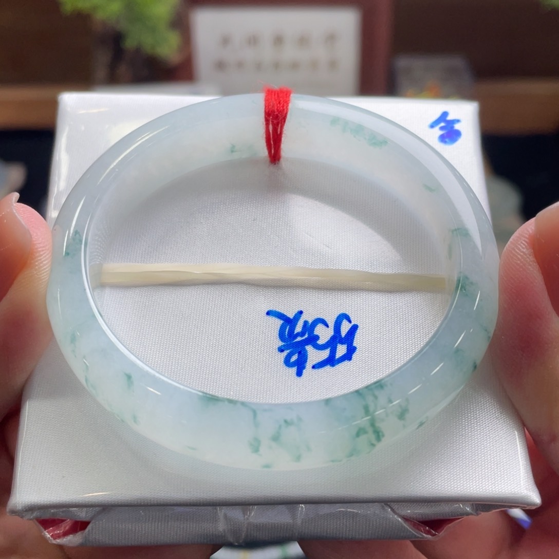 翡翠手镯未镶嵌翡翠55贵妃