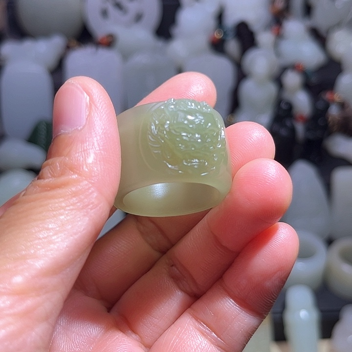 未镶嵌和田玉挂件