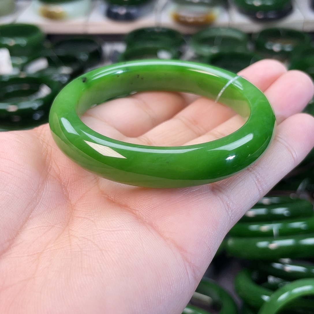 和田玉（碧玉）手镯未镶嵌