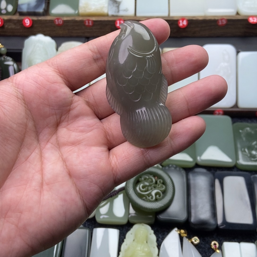 和田玉未镶嵌颈饰森**?