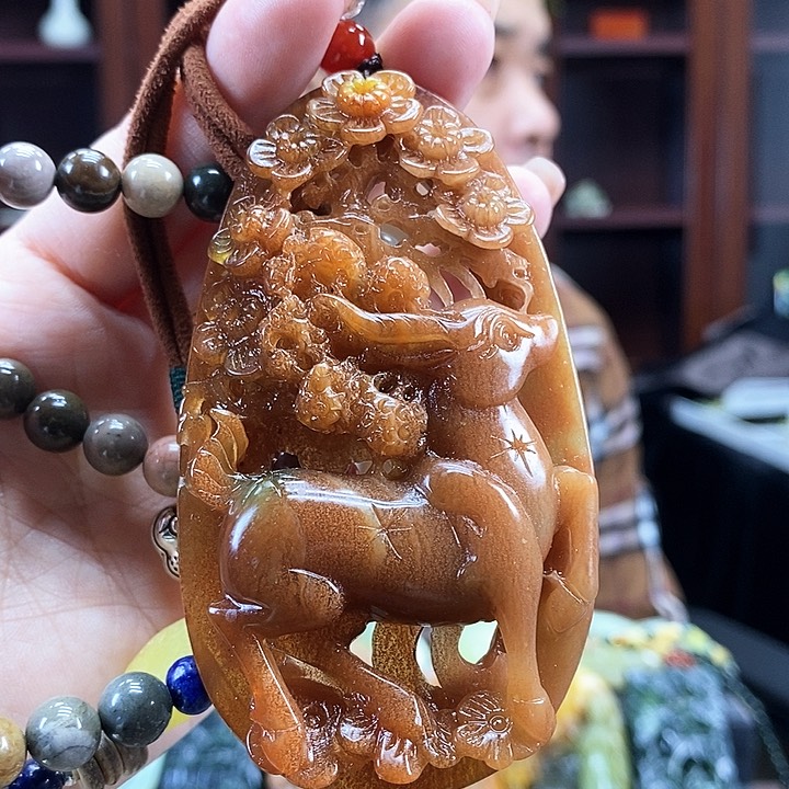 蛇纹石玉吊坠未镶嵌風***