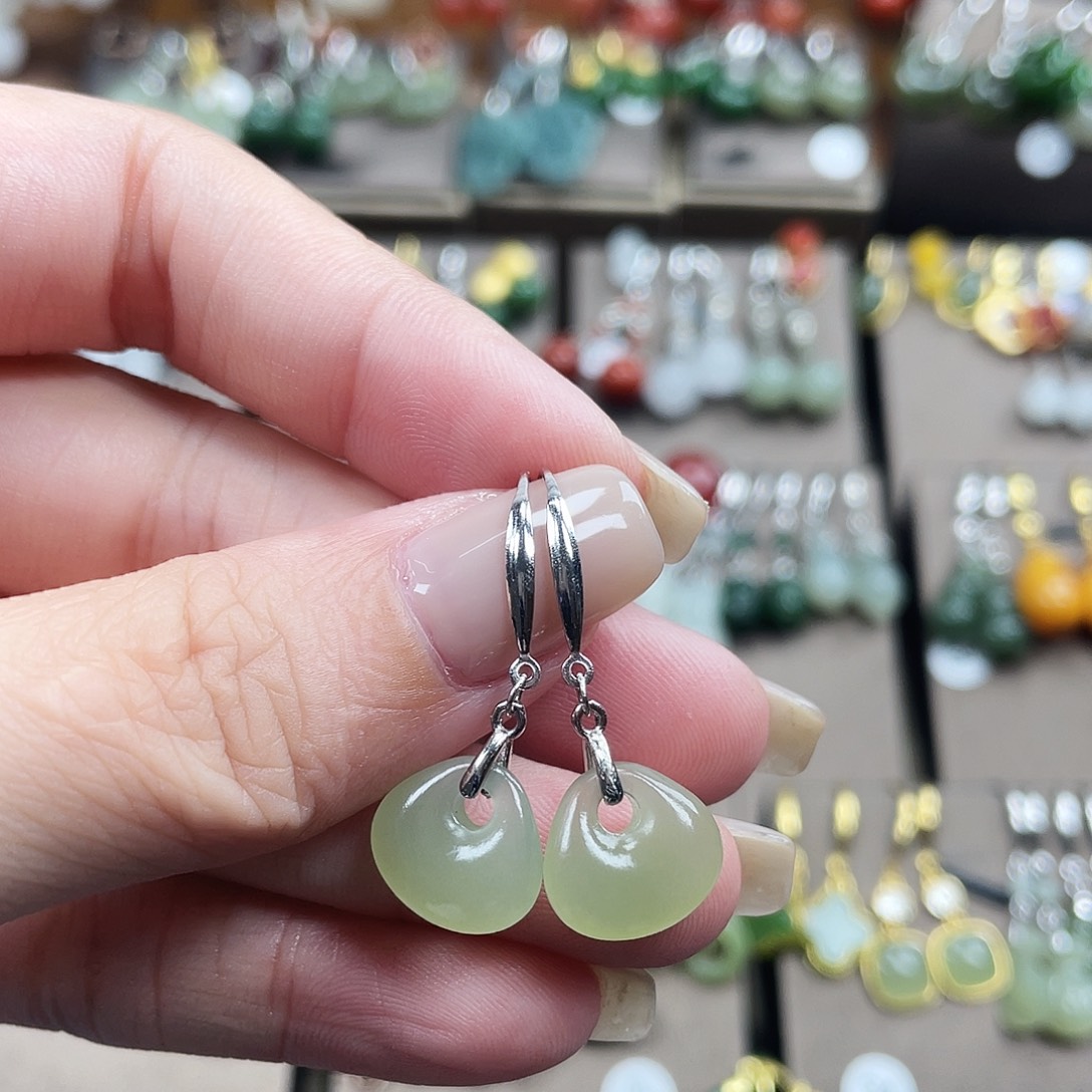 和田玉银S925镶嵌耳饰