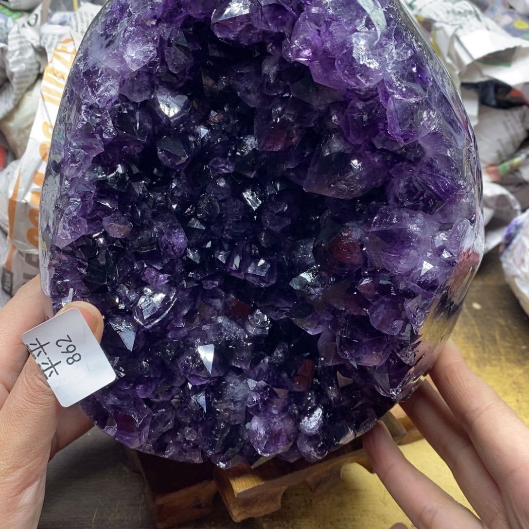 紫晶乌拉圭未镶嵌