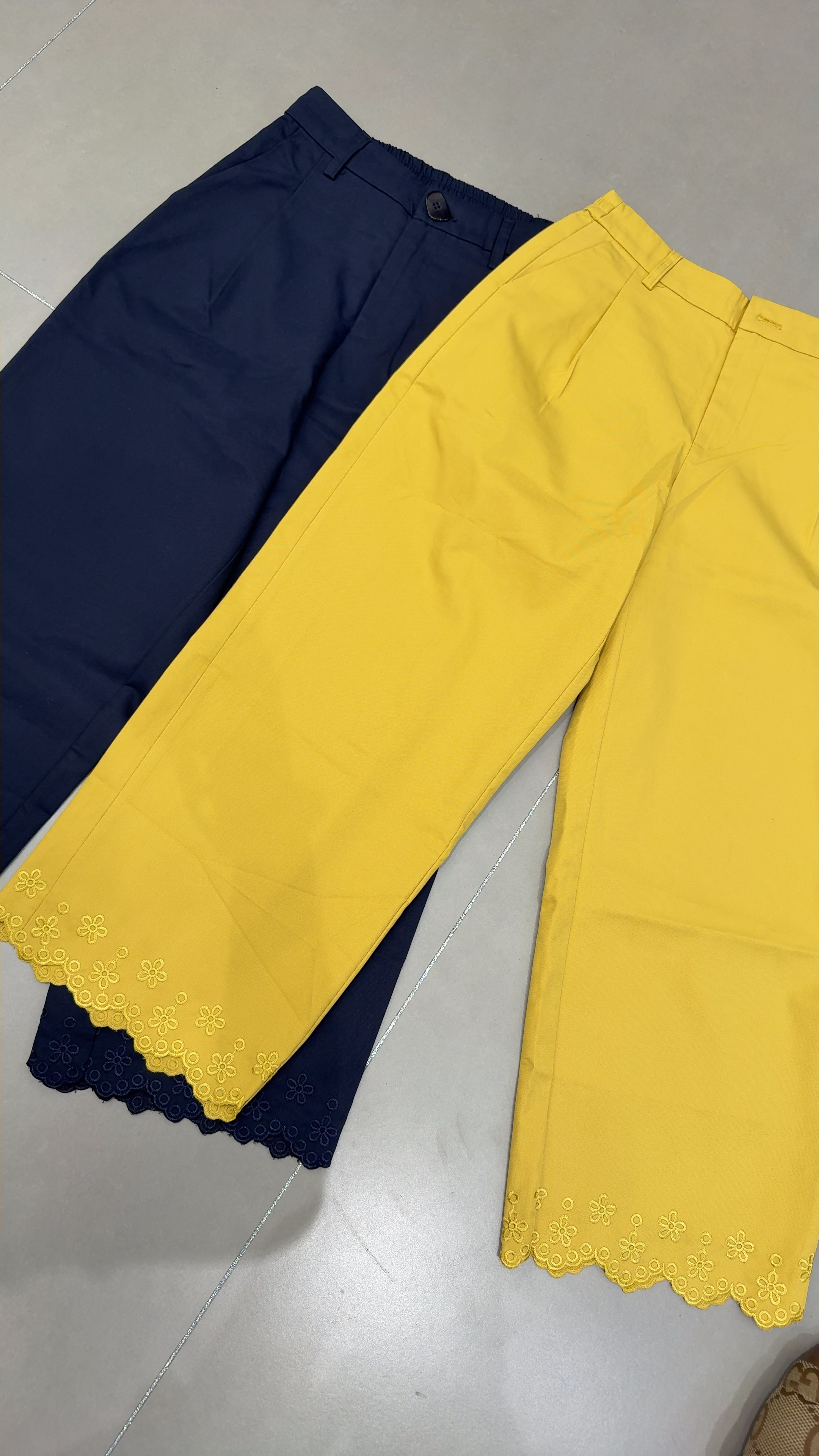 C+家服饰净面绣花裤子