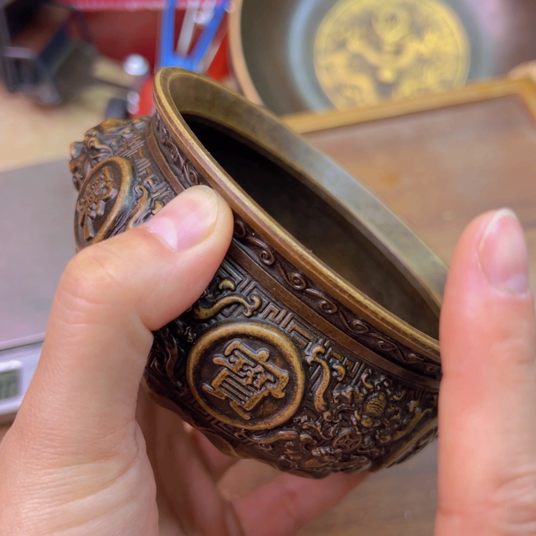 原矿风磨铜金蟾聚宝盆