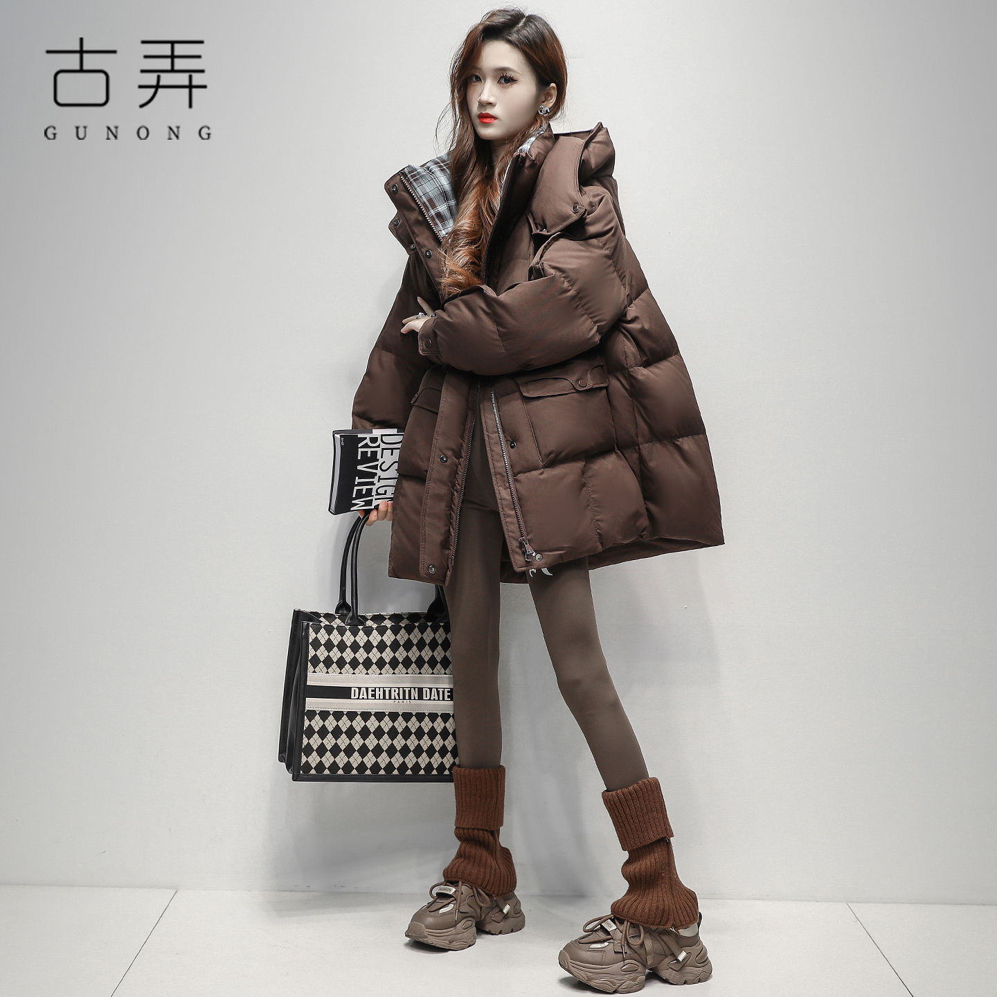 潮牌格子拼接羽绒服女2025冬季新款百搭防风防寒蓬松保暖鸭绒外套